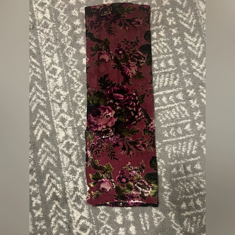 Floral Velvet Scarf silk blend gorgeous! (R125)